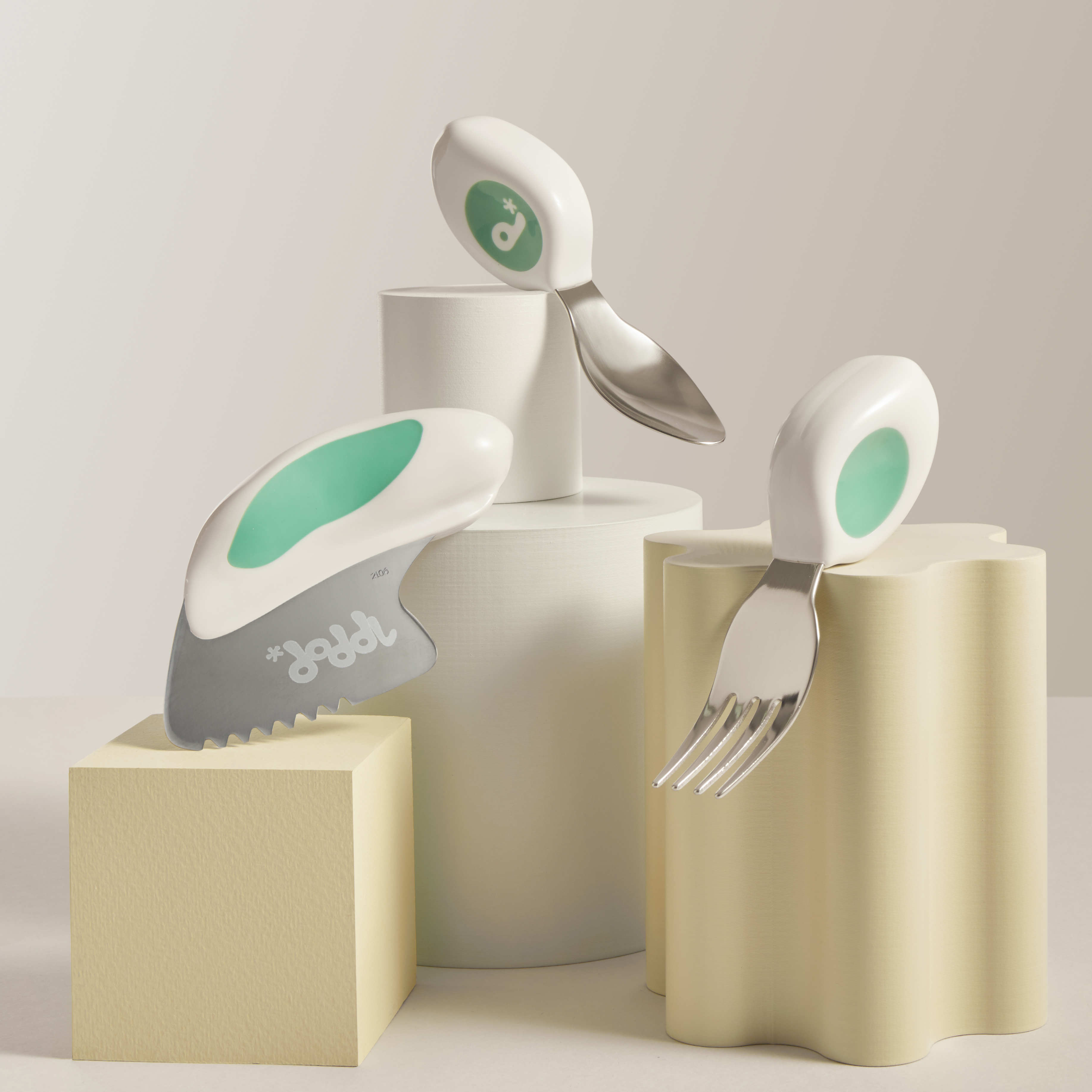 Doddl Junior Bundle: Toddler Spoon, Fork & Knife, Cutlery Case with Plate