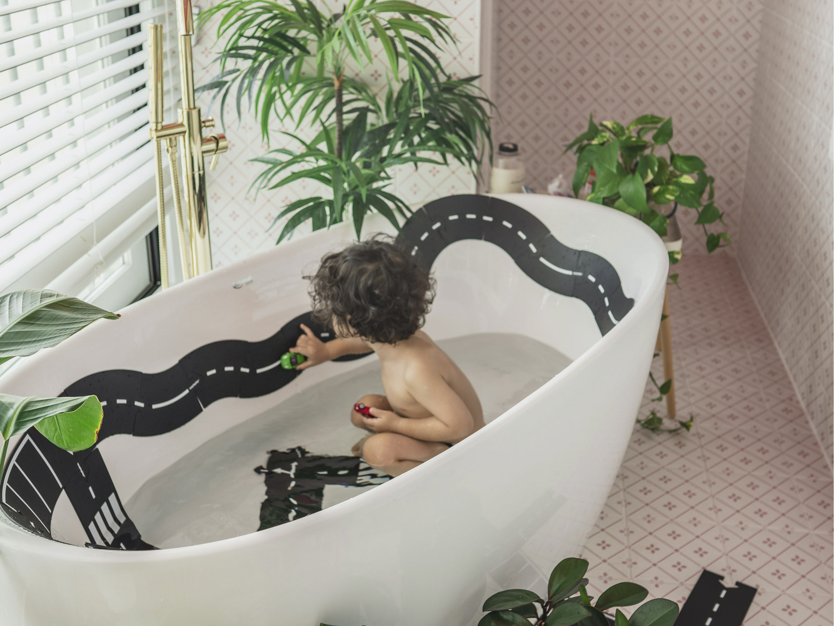 Waytoplay Highway (24 pcs) Flexible Toy Road for Open Ended Play