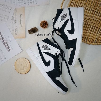 Nike スニーカー ★ナイキ★エアジョーダン1 ミッド "ブラック/ホワイト"(6)