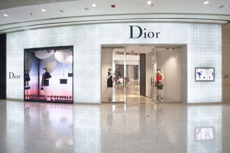 Dior上海国际金融中心(IFC)女装精品店全新亮相_新浪女性_新浪网