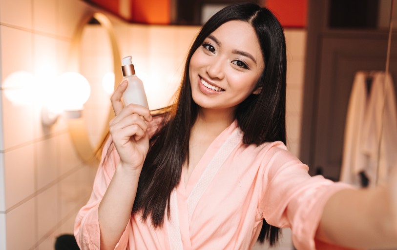 Retinol For Beginners: Benefits and How To Use It - Serious Women