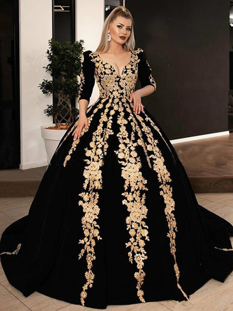 Black Velvet Formal Evening Dresses Plus Size 2022 V-neck Half Sleeve Sparkly Gold Lace Applique Kaftan Caftan Arabic Prom Gowns