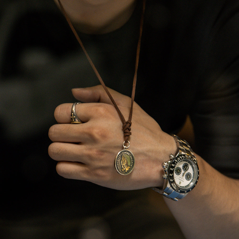 小眾懷舊祈禱之手項鏈男士頸脖掛件飾品個性麂皮吊墜-Retro's Wear