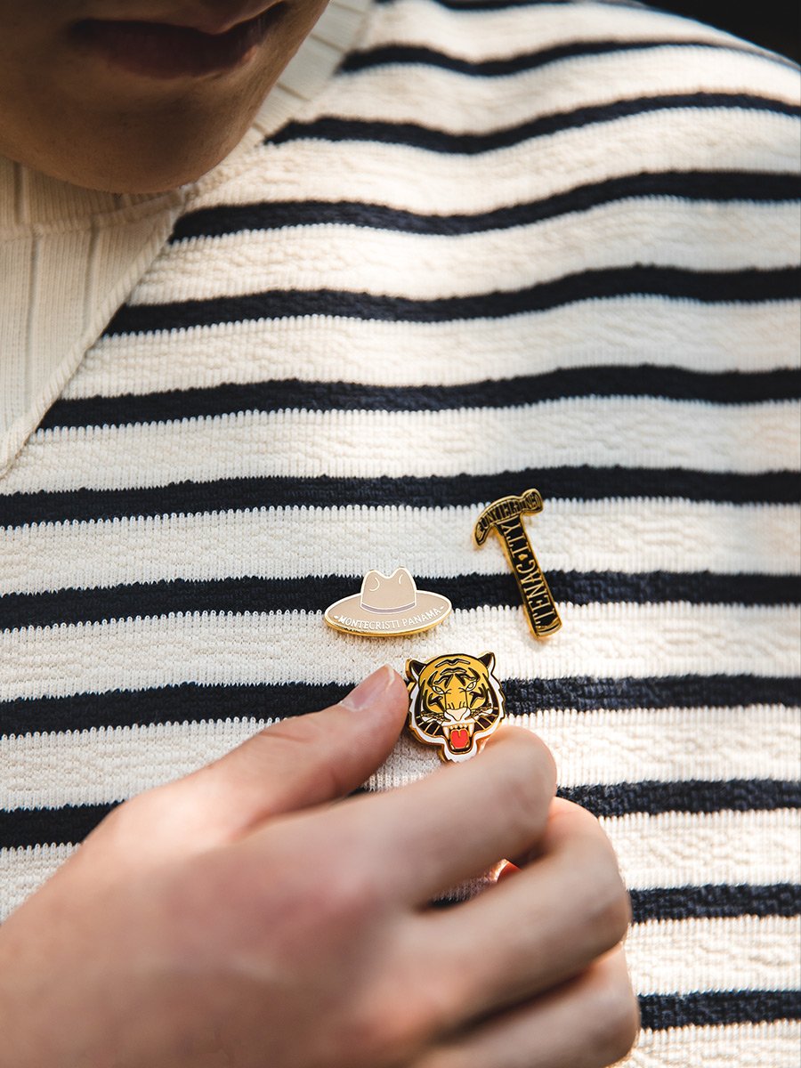 地心引力Gravity 復古配飾琺瑯蝴蝶扣胸針潮阿美咔嘰徽章玩物-Retro's Wear