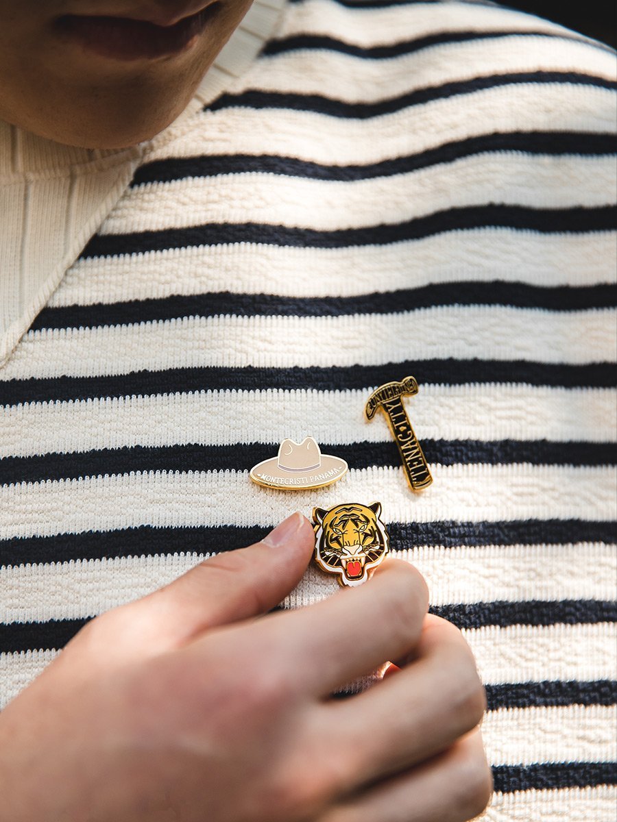 地心引力Gravity 復古配飾琺瑯蝴蝶扣胸針潮阿美咔嘰徽章玩物-Retro's Wear