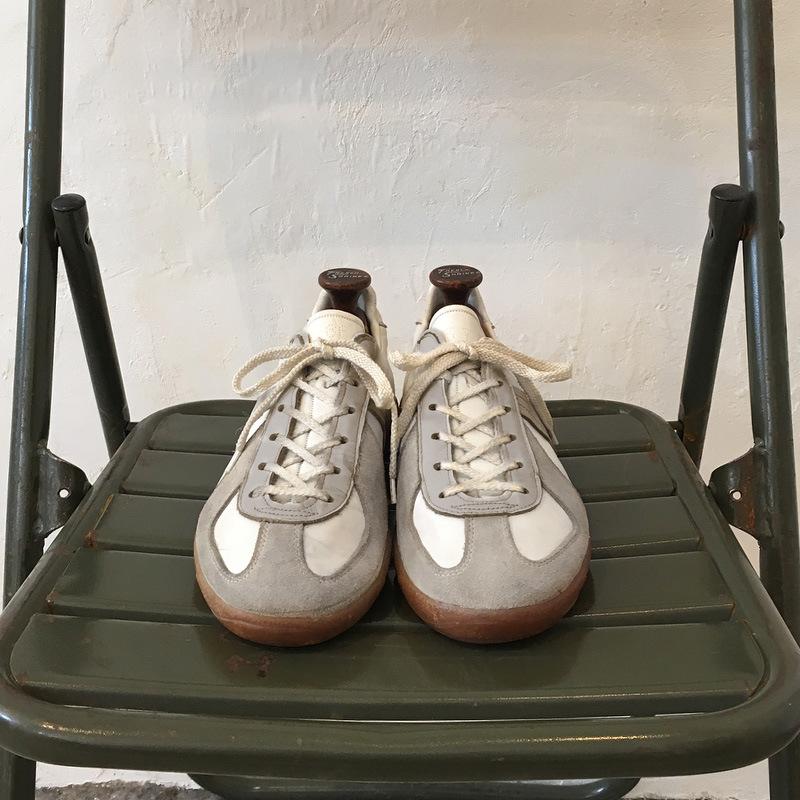 馬登男鞋新款低幫休閑鞋男運動鞋子德式訓練潮鞋女-Retro's Wear