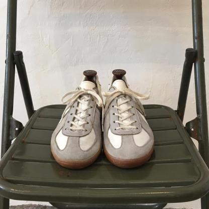 馬登男鞋新款低幫休閑鞋男運動鞋子德式訓練潮鞋女-Retro's Wear