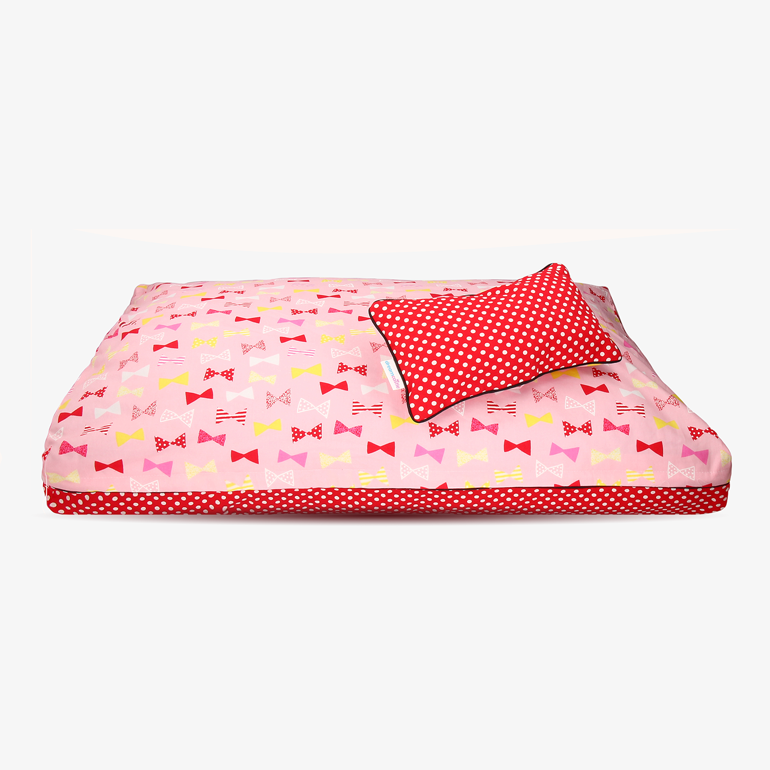 Red Ribbon | A super cute red polkadot dog bed cover from DreamCastle - Little Cherry