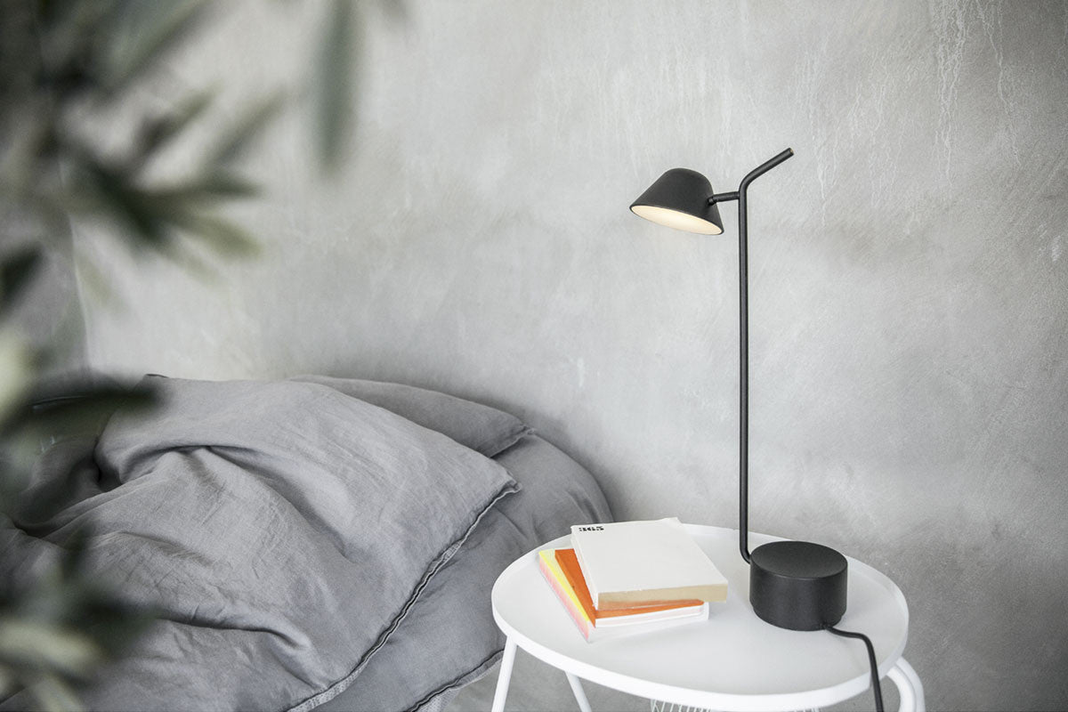 menu peek table lamp