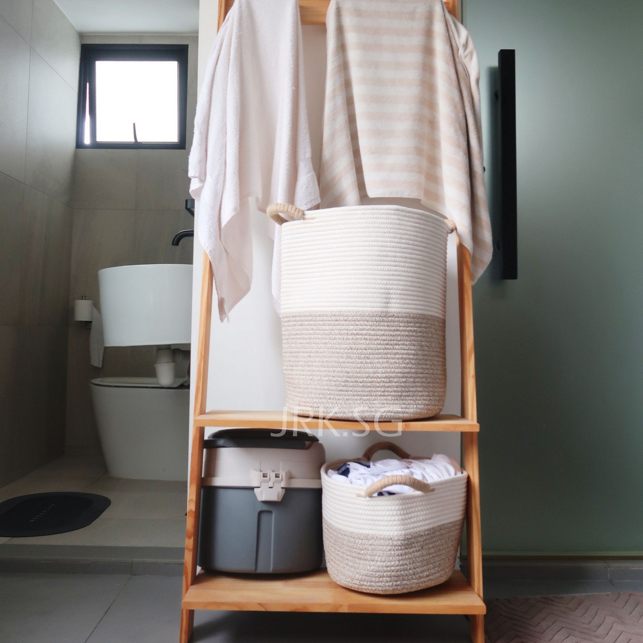 Coveria rope storage basket bin with woven handle / rattan basket