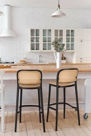 Rayn bar stool / high chair / rattan design