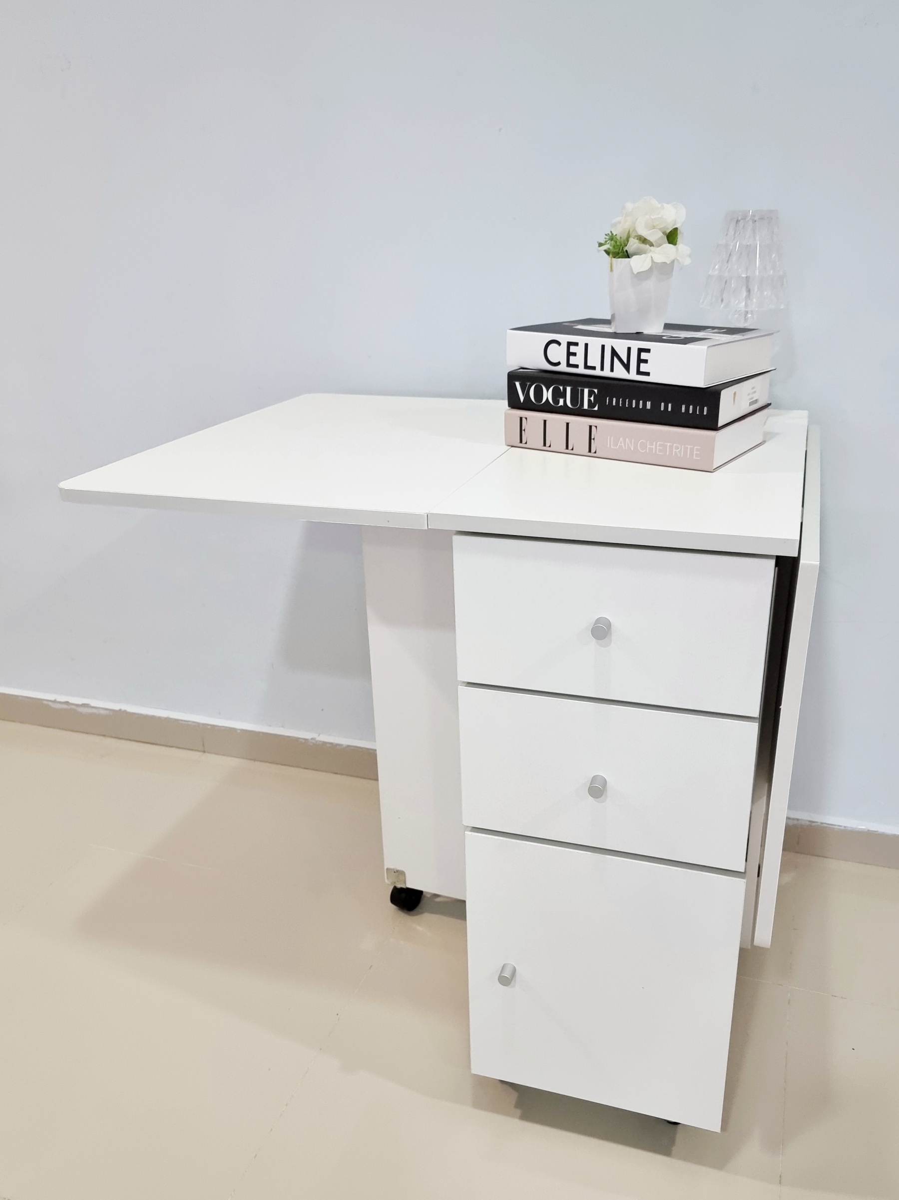 Kelsey Space-saving Foldable Dining Table