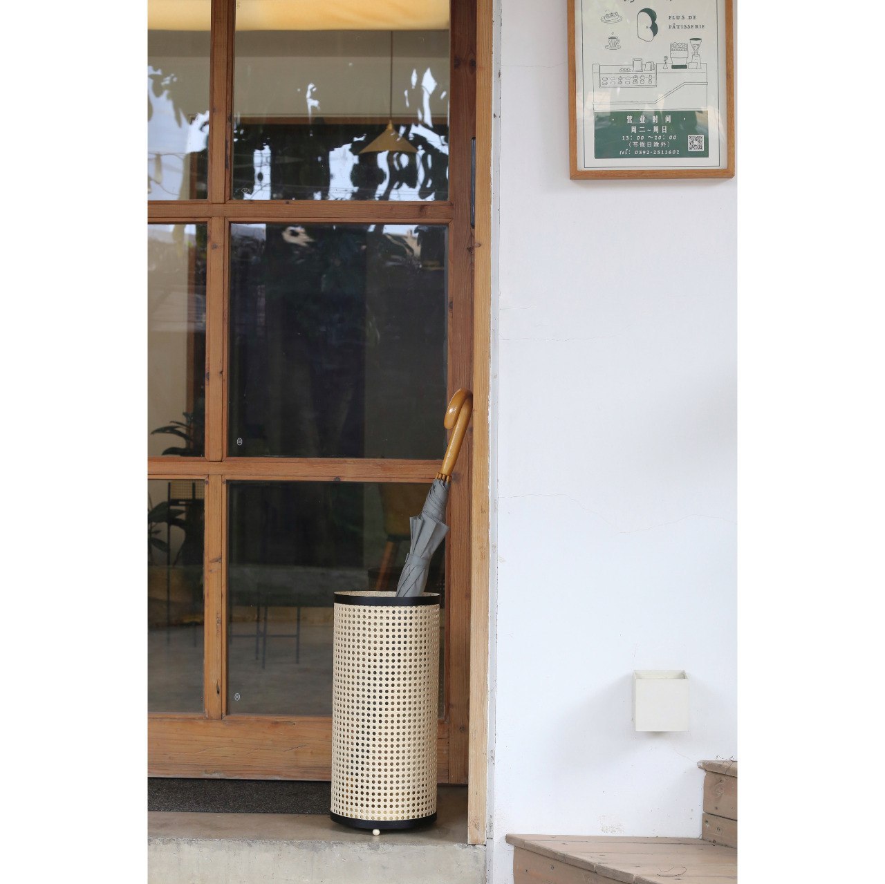 Rattan umbrella organizer holder stand