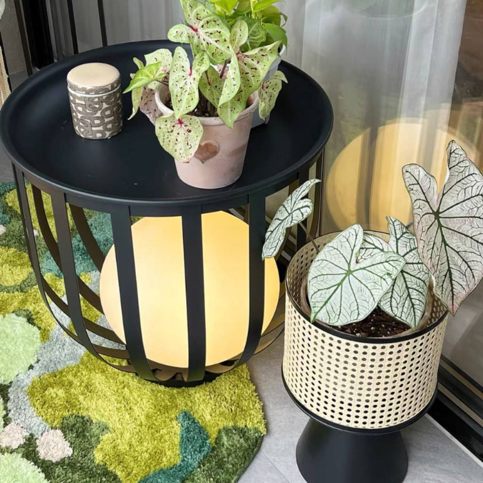 Rattan planter flower pot stand with black base