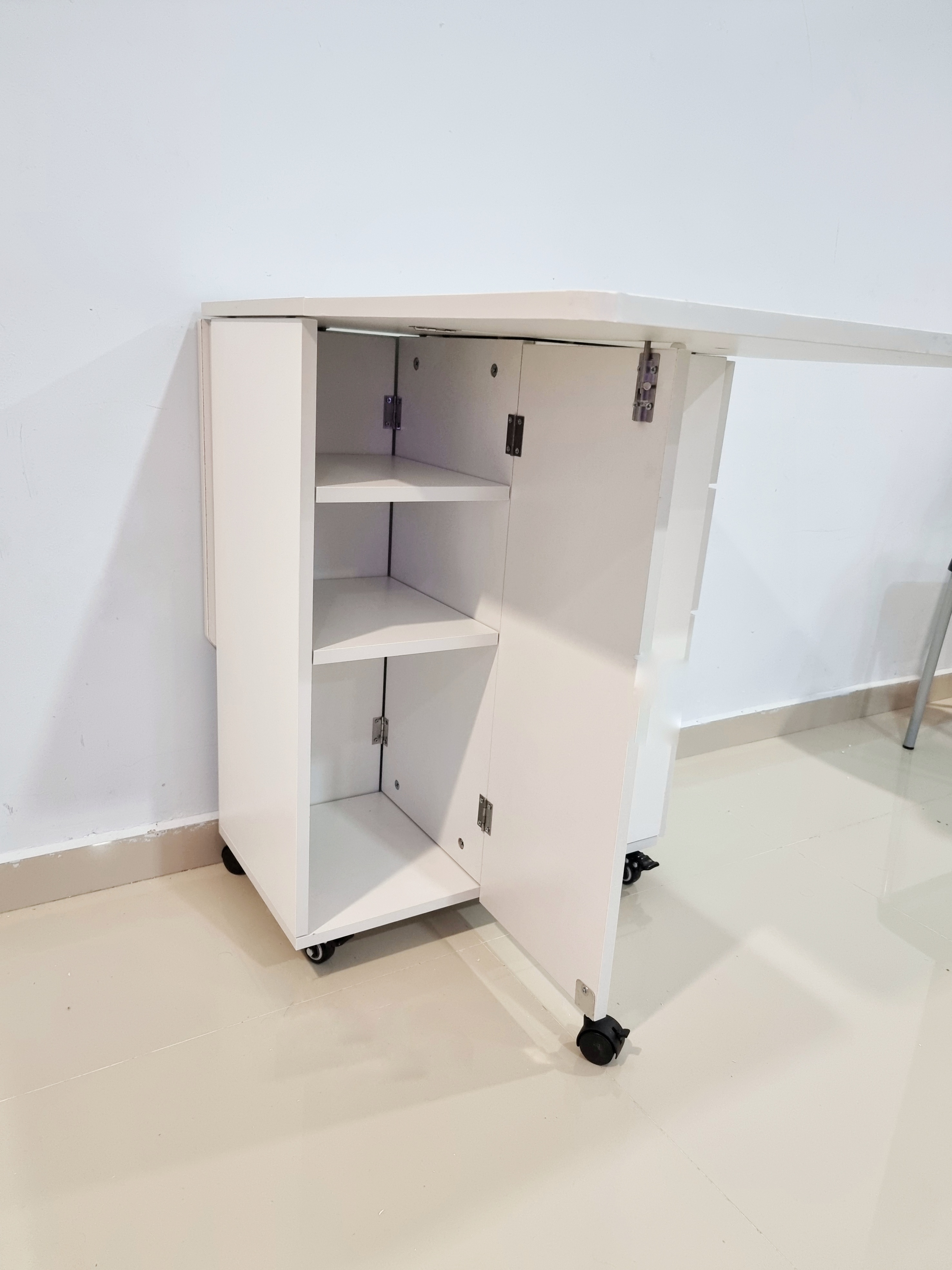 Kelsey Space-saving Foldable Dining Table