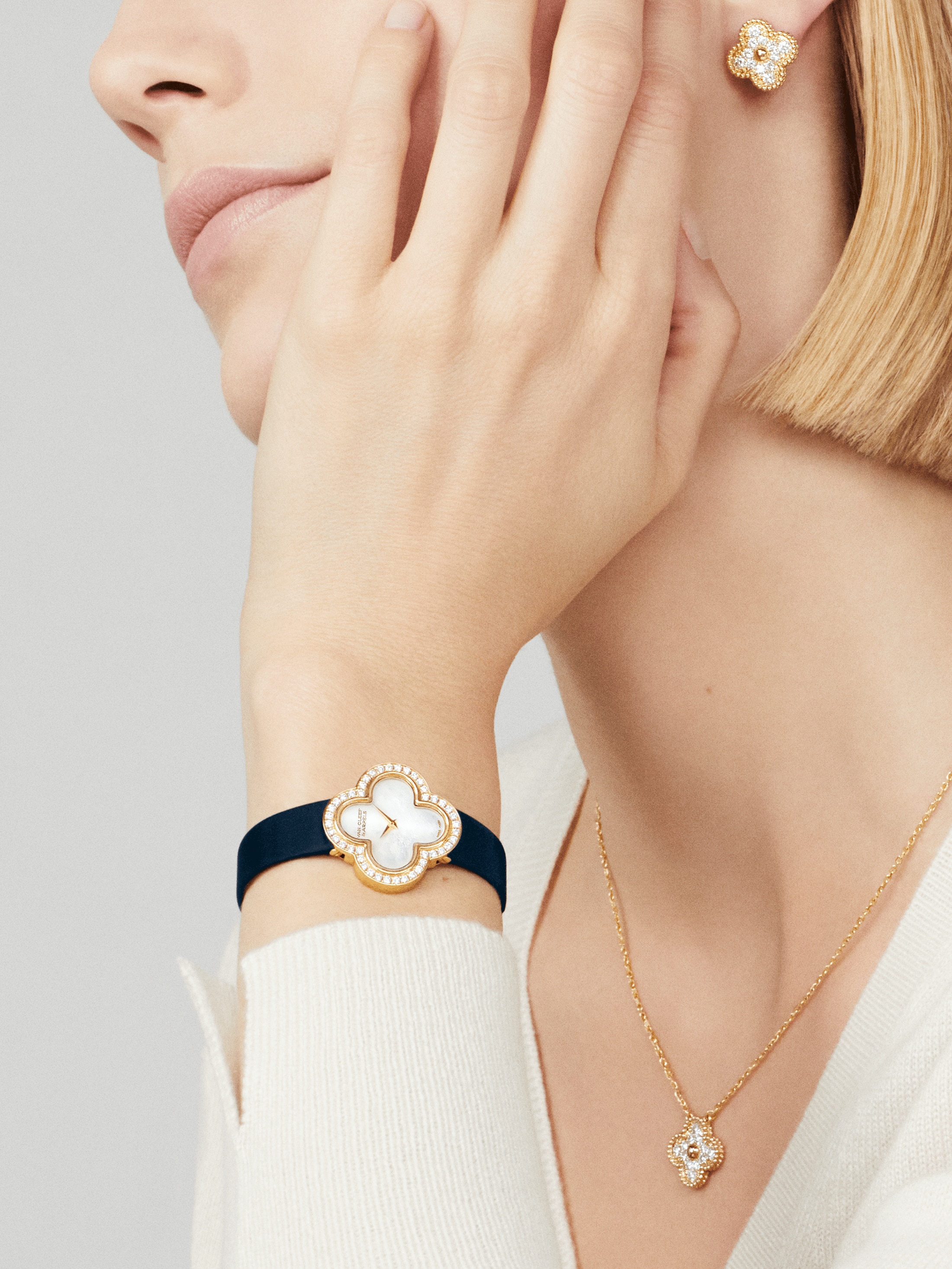 ヴィンテージ アルハンブラ イヤリング, イエローゴールド, ダイヤモンド:  24 石,  0.97 カラット, Worn Alternative, Jewelry Earrings