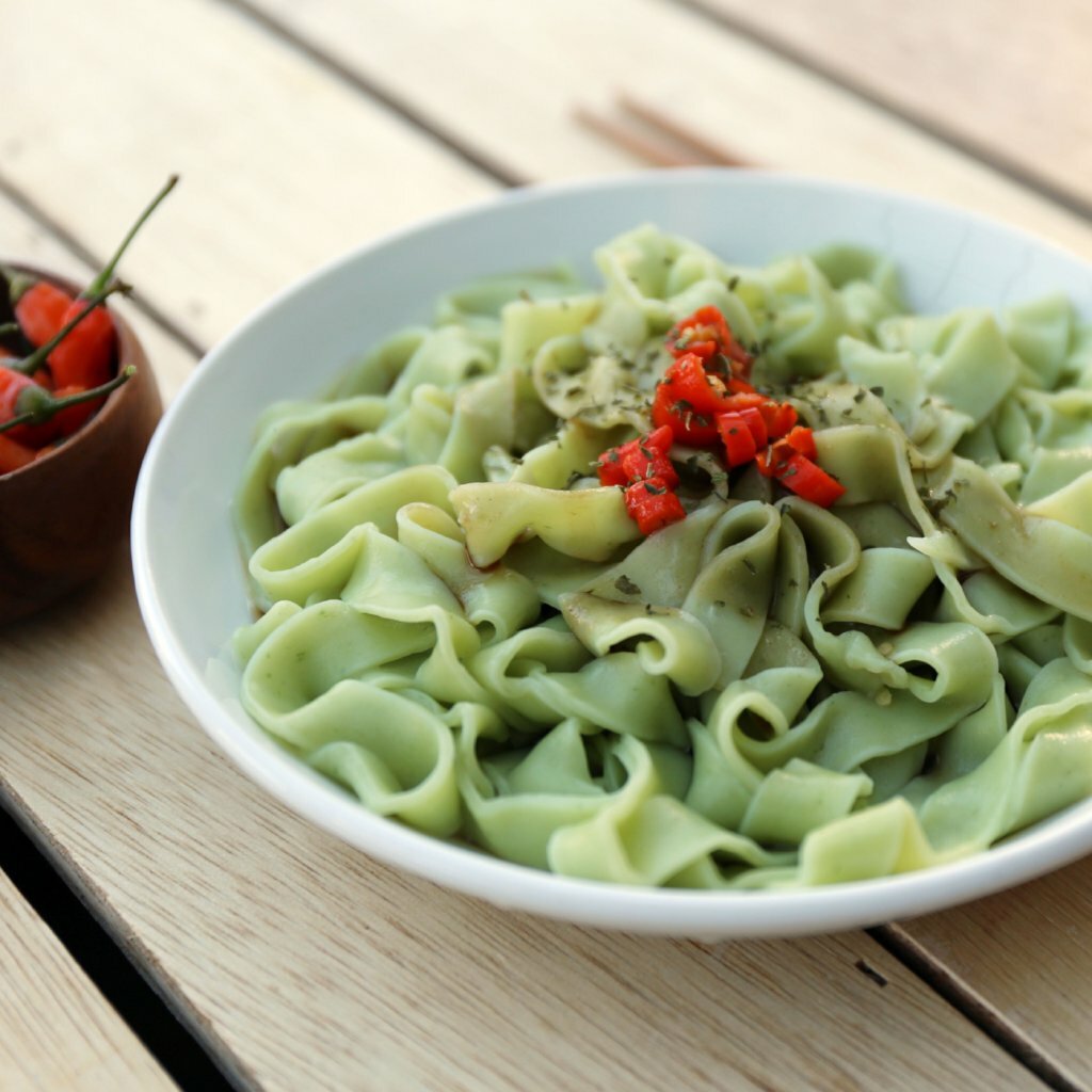 Fresh Green Vegetables Noodles (Peppercorn Mala Sauce) 季節蔬菜乾麵 - 搭配椒麻醬