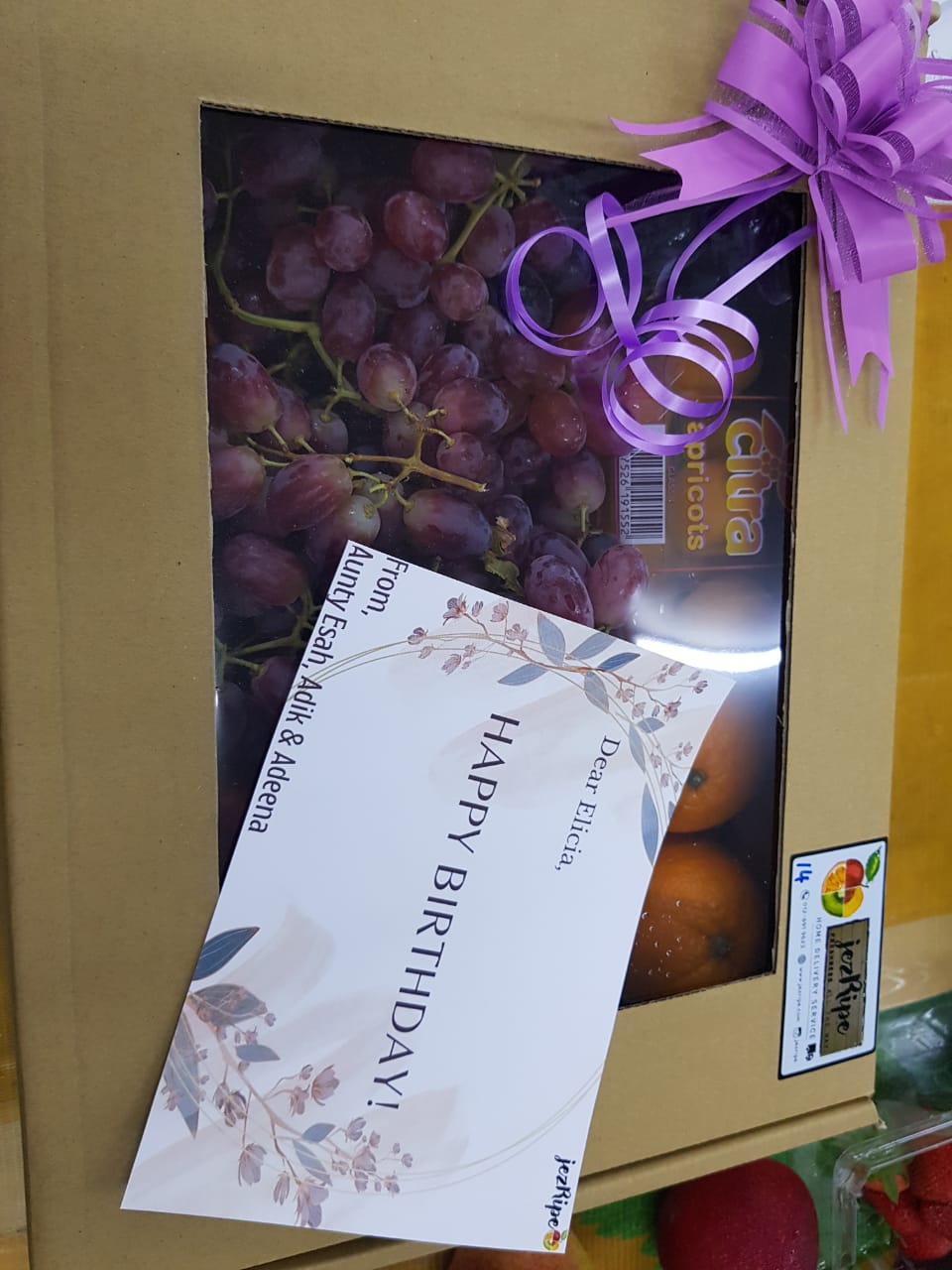 Custom made gift boxes