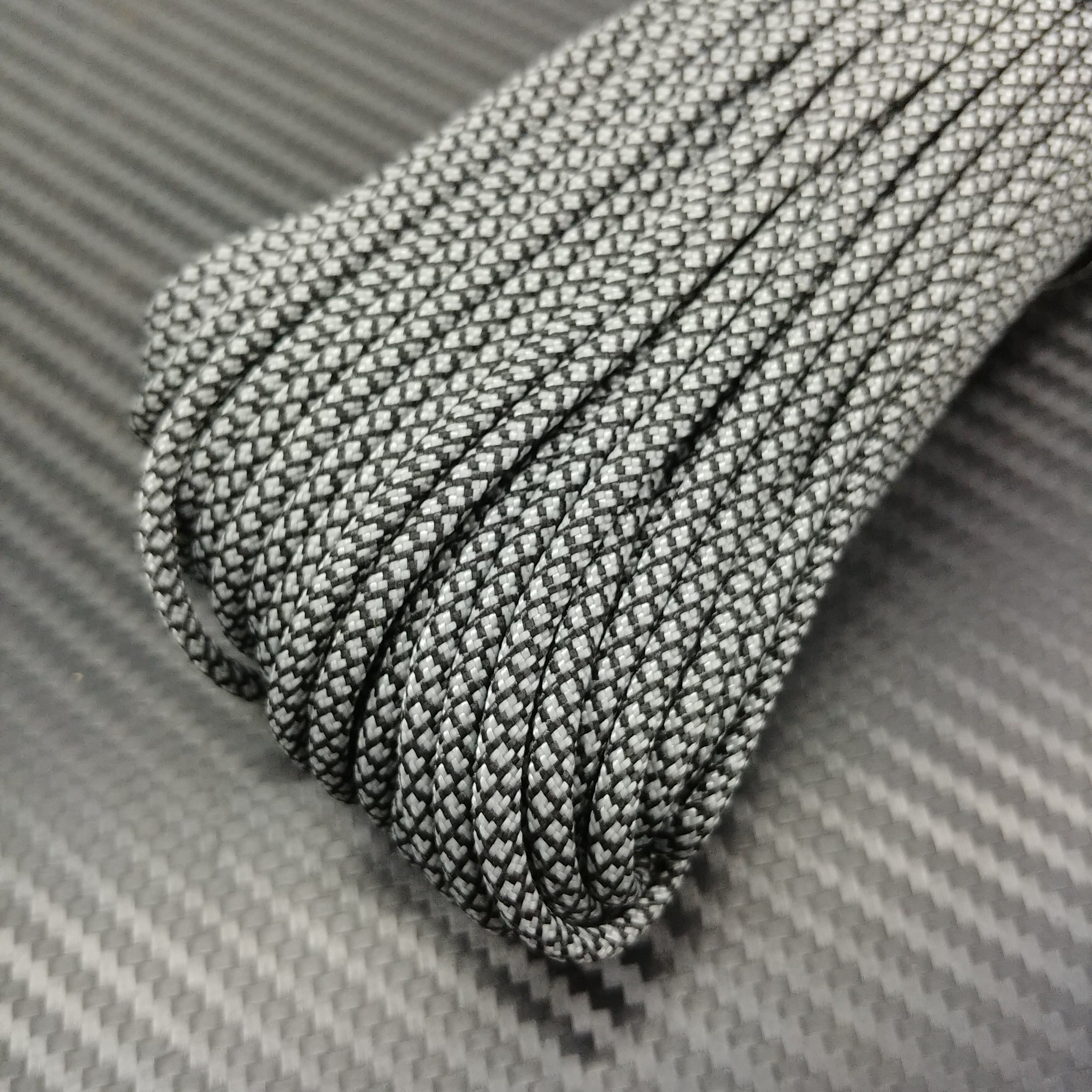 Paracord 550 – 4 mm  09 – Silver – Blacksquirrel paracord Italia