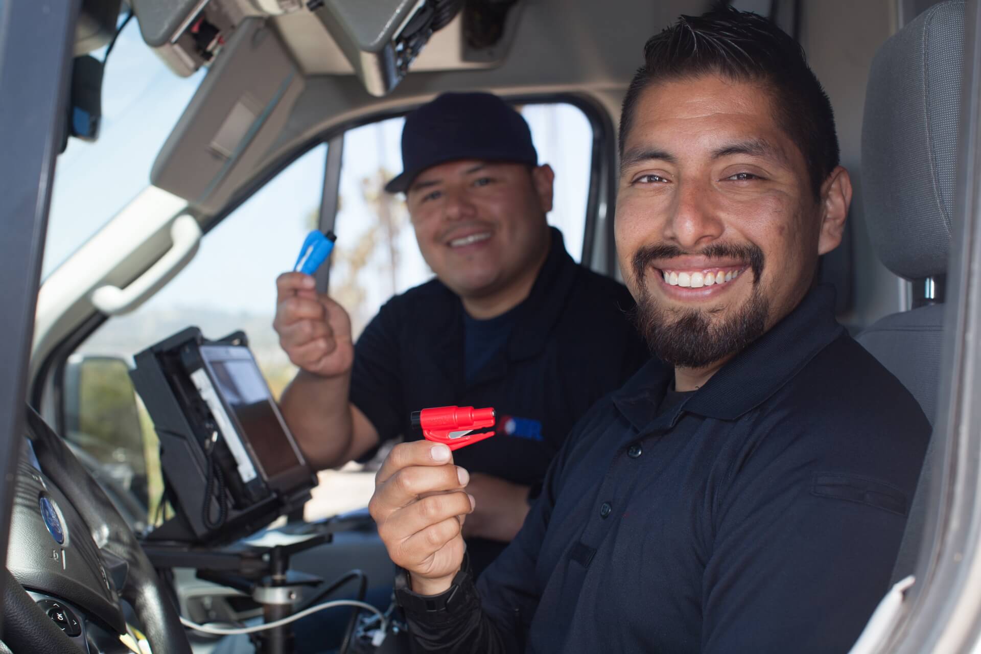 Resqme - Glass Breaker & Belt Cutter