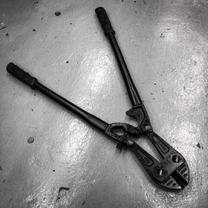 Tactical Bolt Cutter Breaching Tool (24")