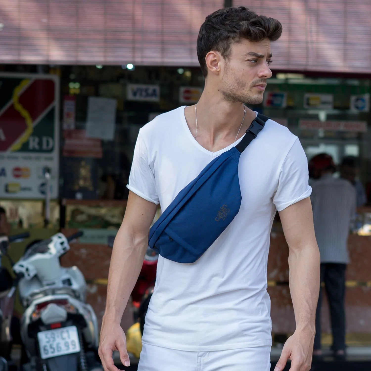 CabinZero - Classic Hip Pack / Bum Bag (2L)