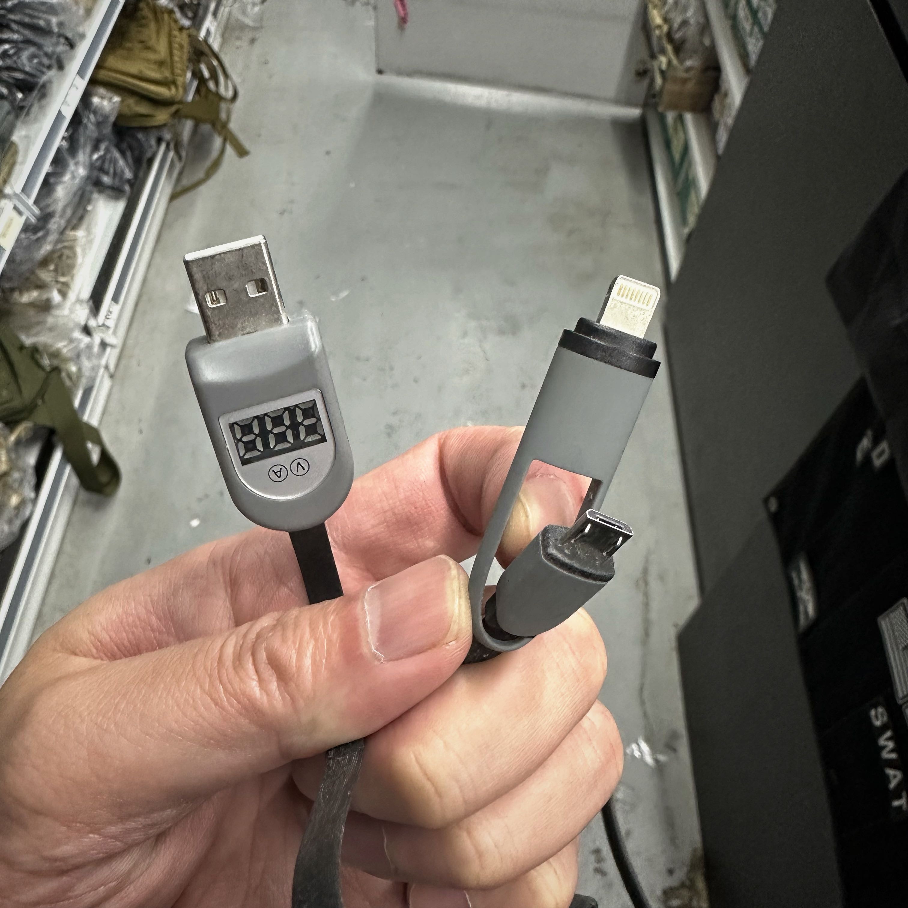 CGI Engineering - USB Testing Lightning & Micro (Voltage & Amp)