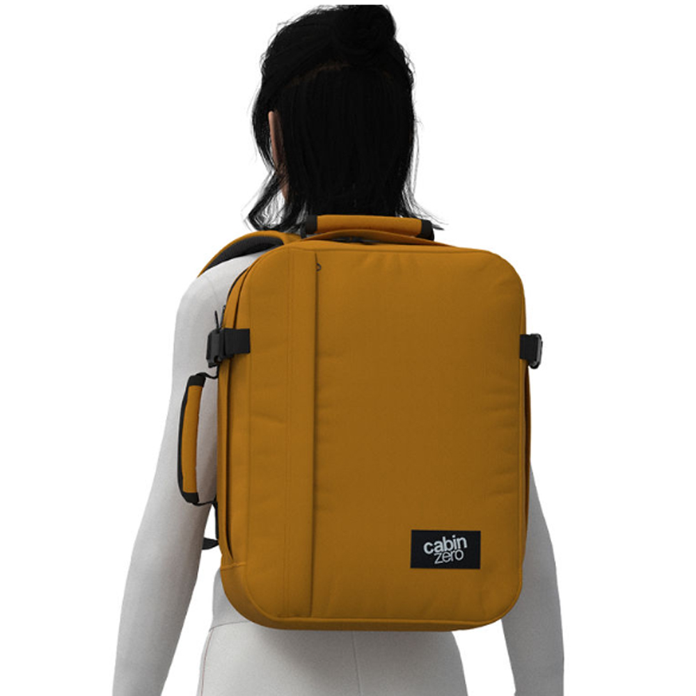 CabinZero - Classic Tech 28L Backpack