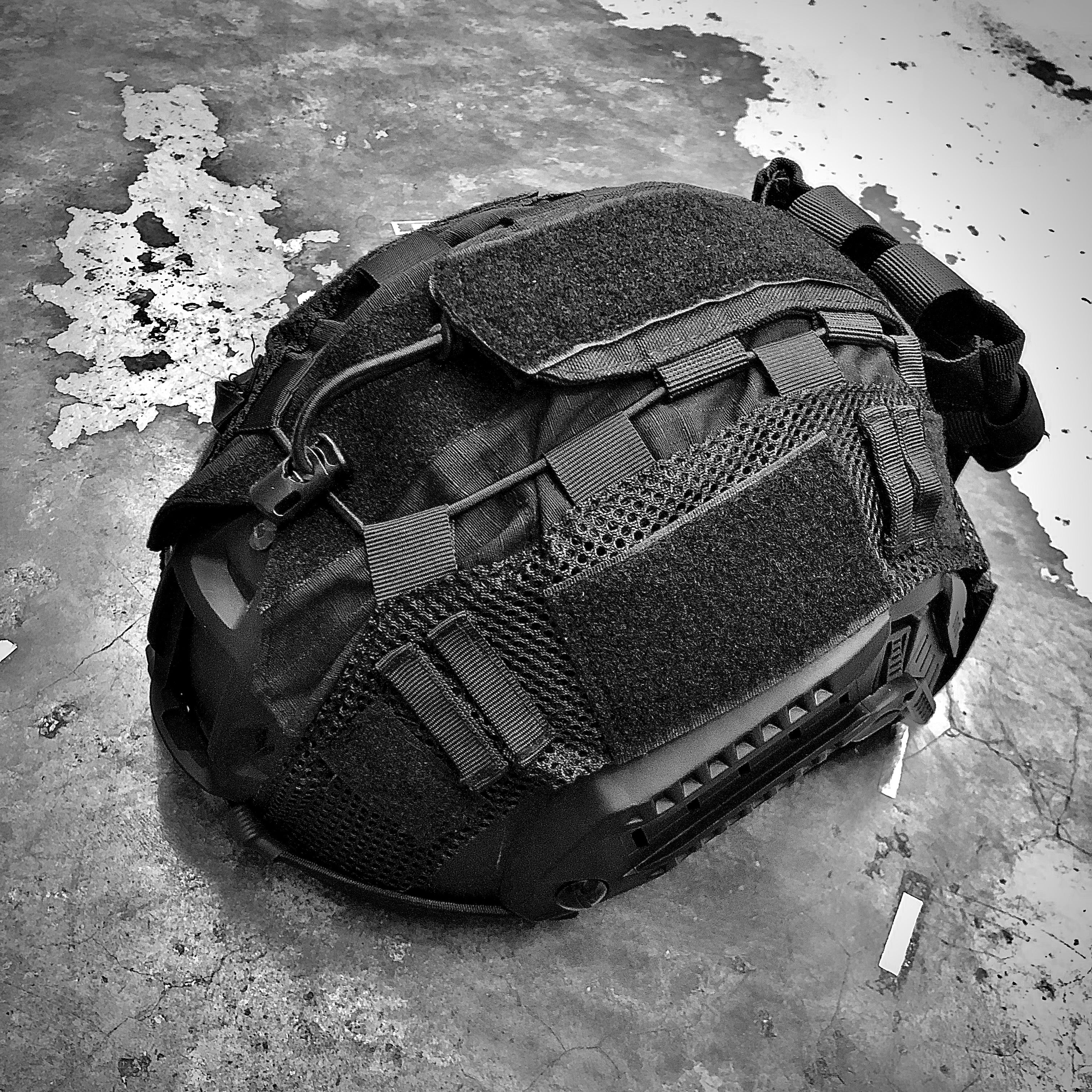Fast Helmet Tactical Cover with Radio Pouch