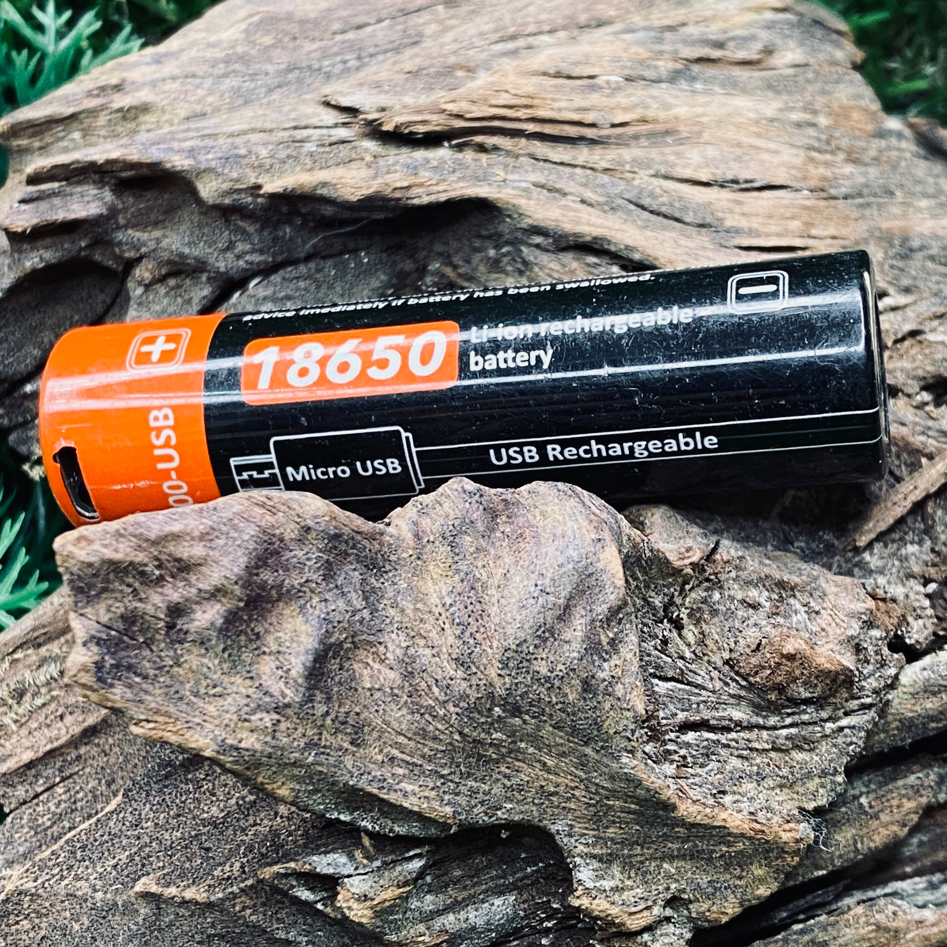 Rechargeable 18650 USB Lithium Ion Battery