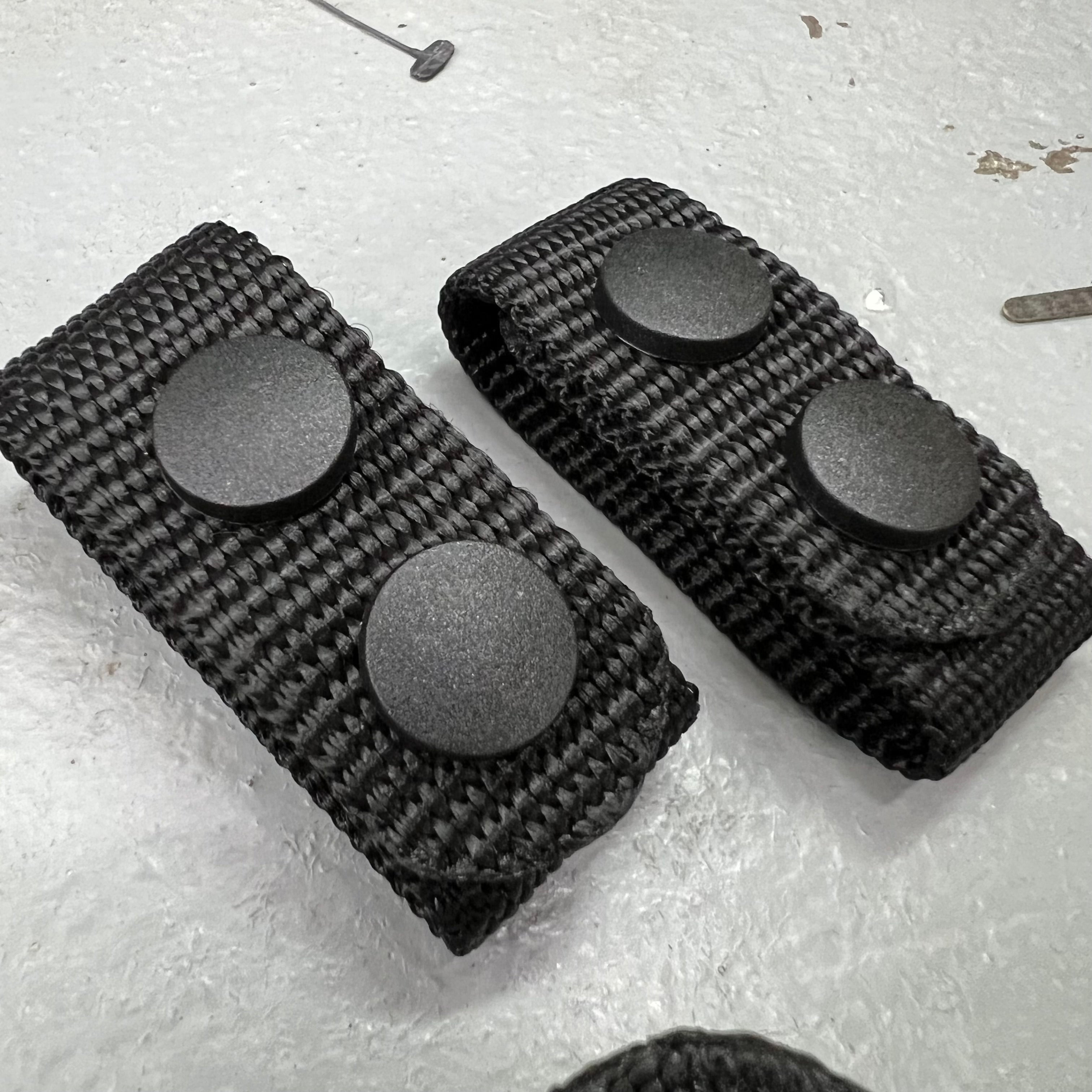 Belt Keeper with Snap Button Closure (4pcs)