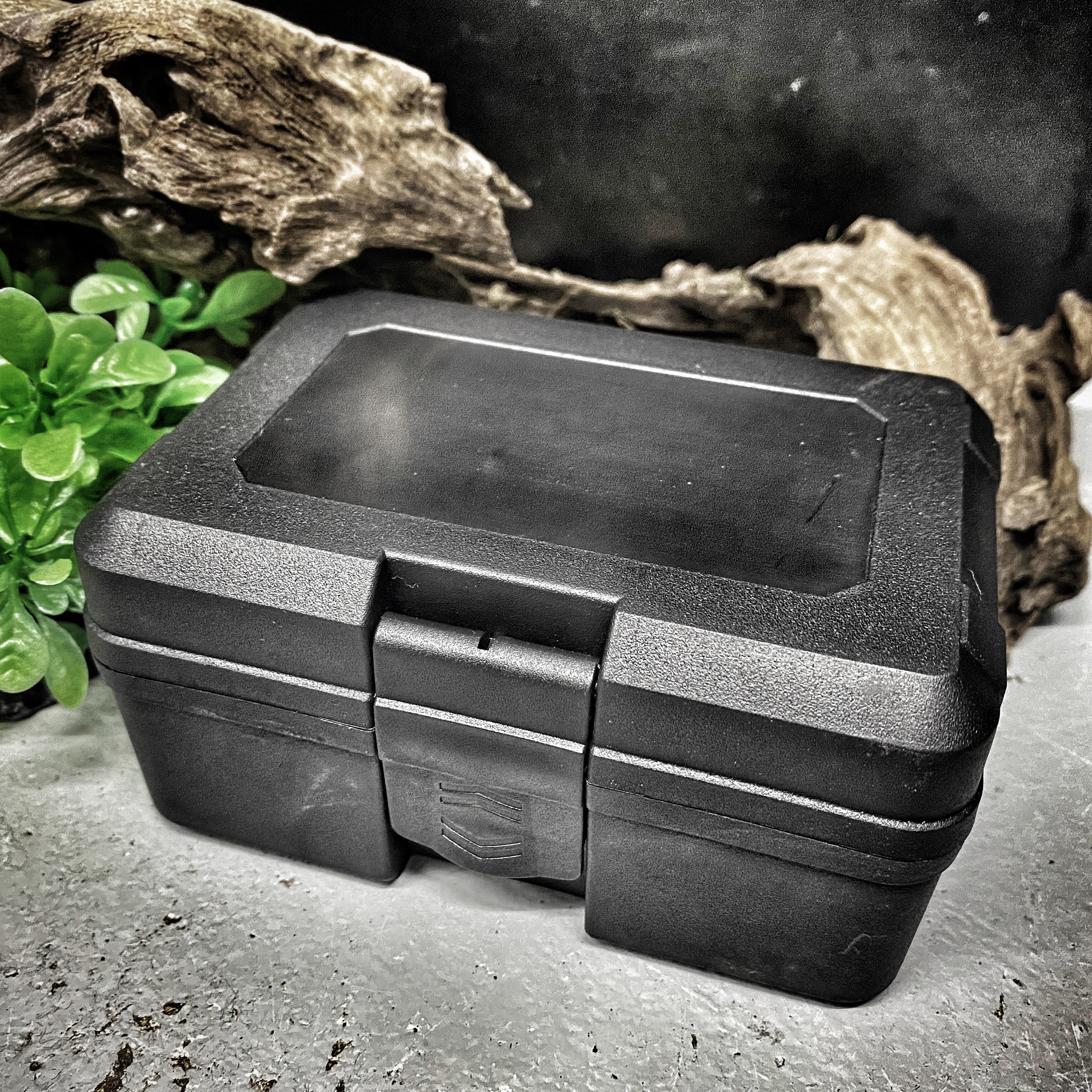 Rugged Crush Resistant Casing (Wide)