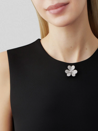 Frivole brooch pendant, oversized model