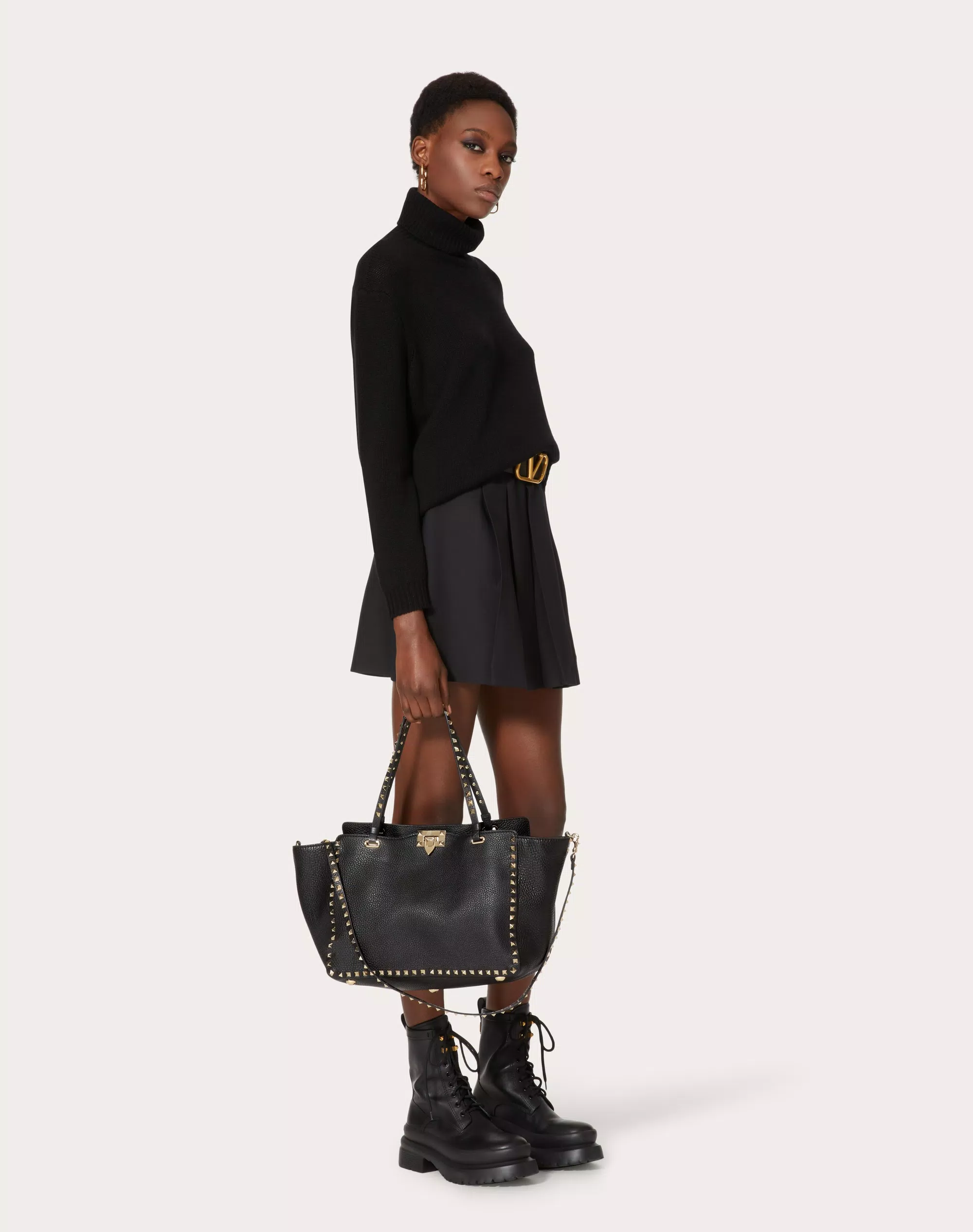 MEDIUM GRAINY CALFSKIN ROCKSTUD BAG