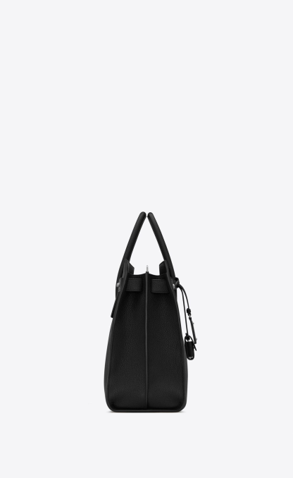 SAC DE JOUR THIN LARGE IN GRAINED LEATHER
