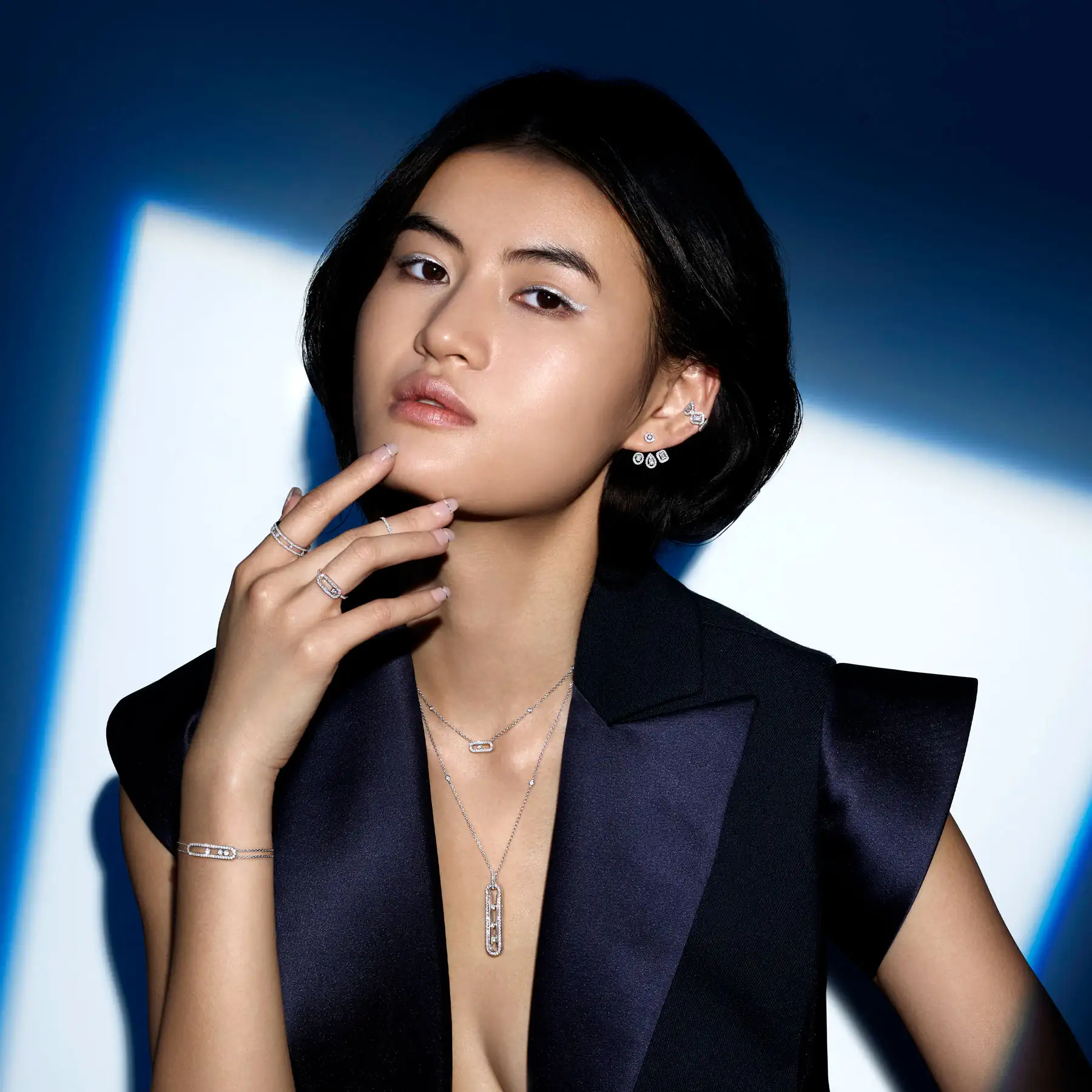 MOVE 10TH necklace in small size available in 2 colors