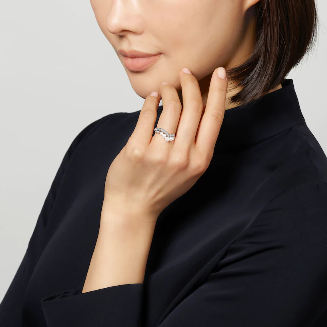 JOSÉPHINE AIGRETTE RING White gold, pearls, diamonds