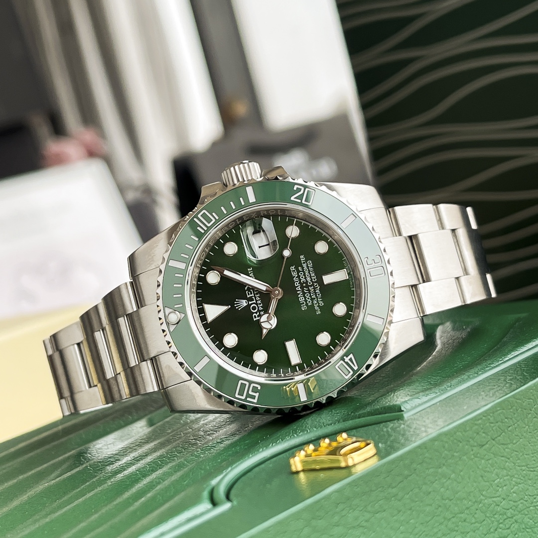 Submariner Date Green Dial Men's Watch