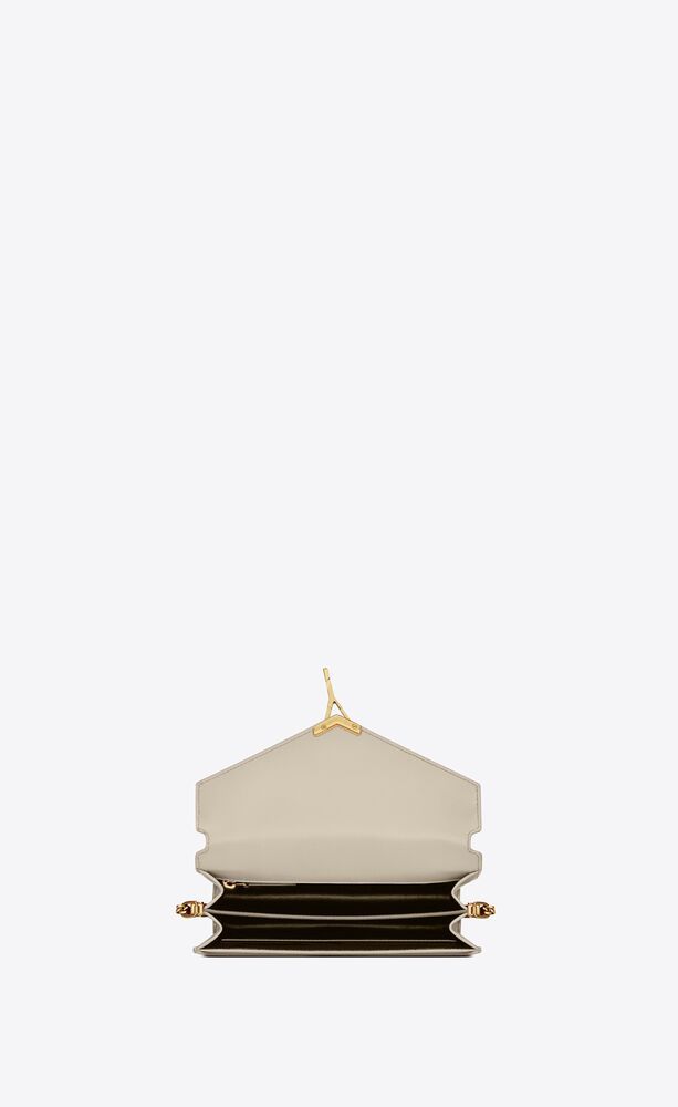 CASSANDRA MEDIUM CHAIN BAG IN SMOOTH LEATHER