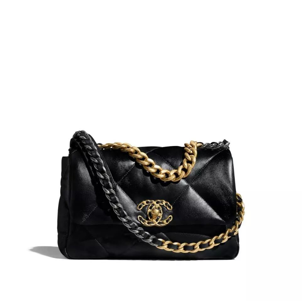 CHANEL 19 HANDBAG