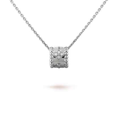 Perlée clovers pendant