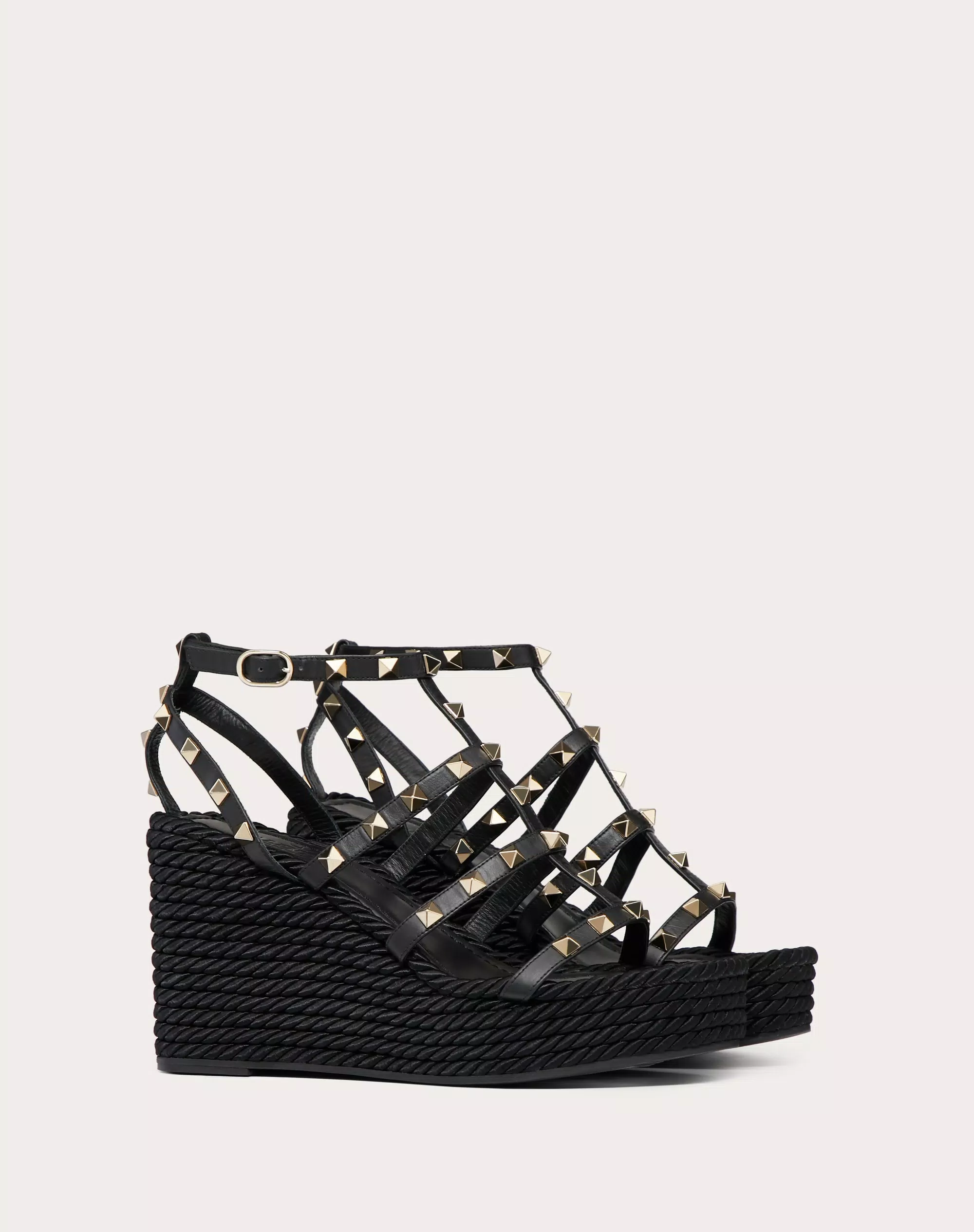 ROCKSTUD ANKLE STRAP WEDGE SANDAL IN CALFSKIN LEATHER 95 MM