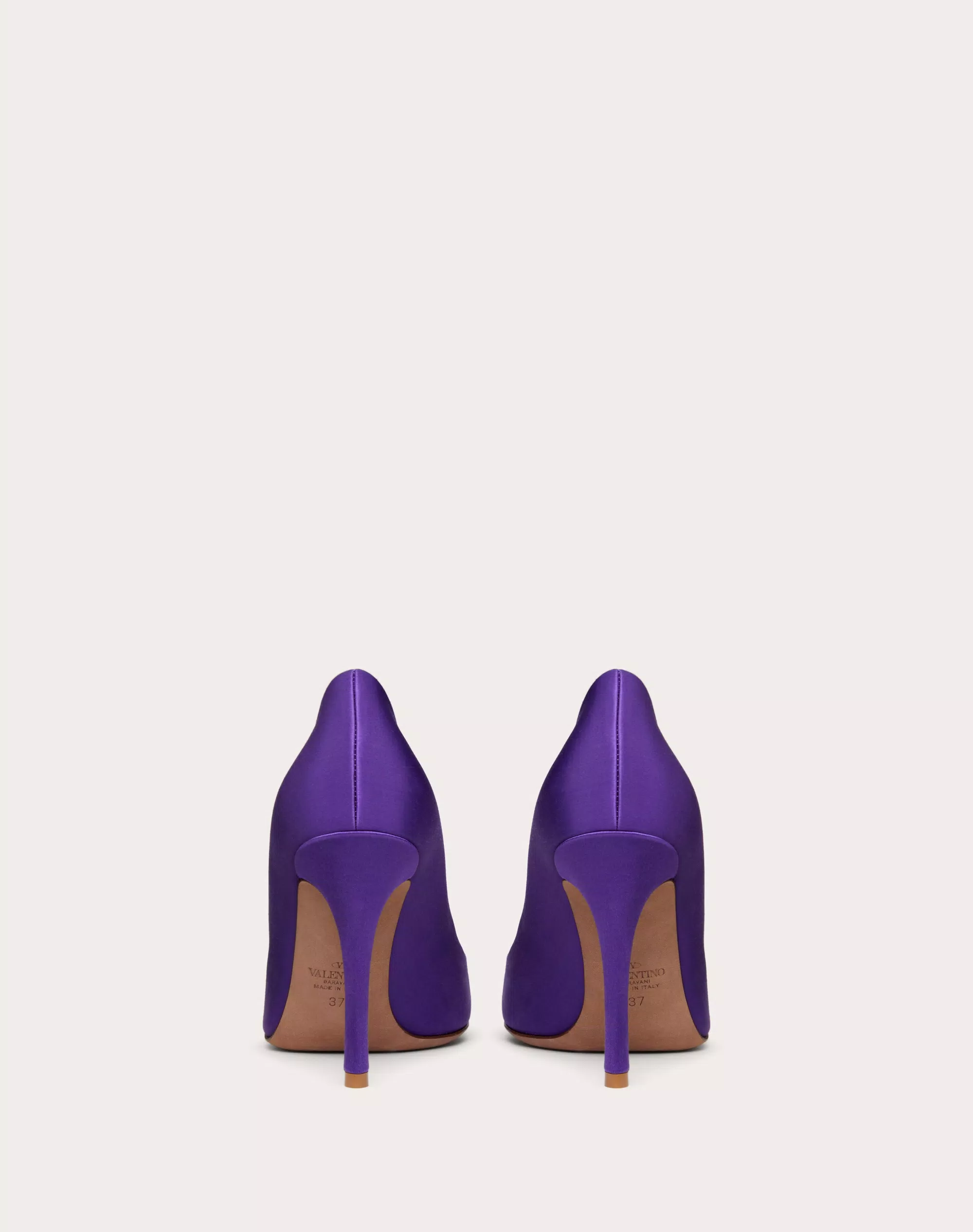 ONE STUD SATIN PUMP WITH STUD AND CRYSTALS 100MM