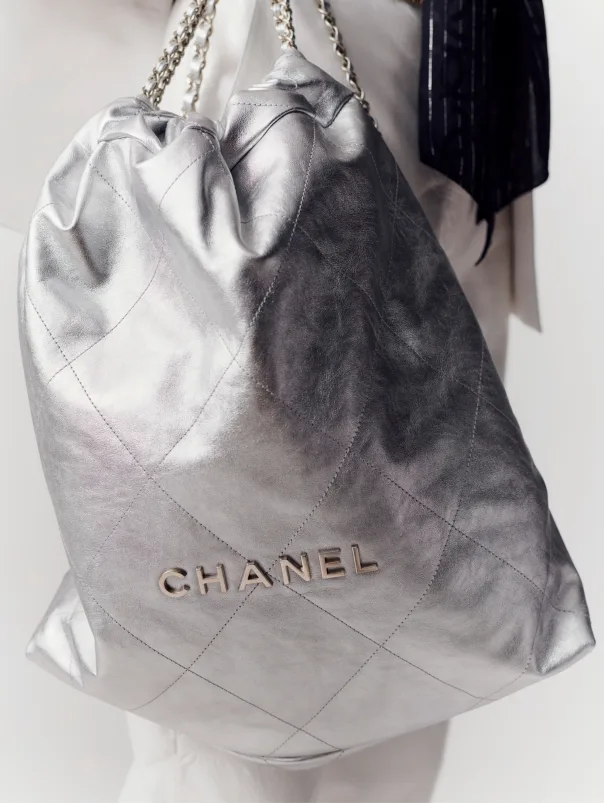 LARGE BACKPACK CHANEL 22