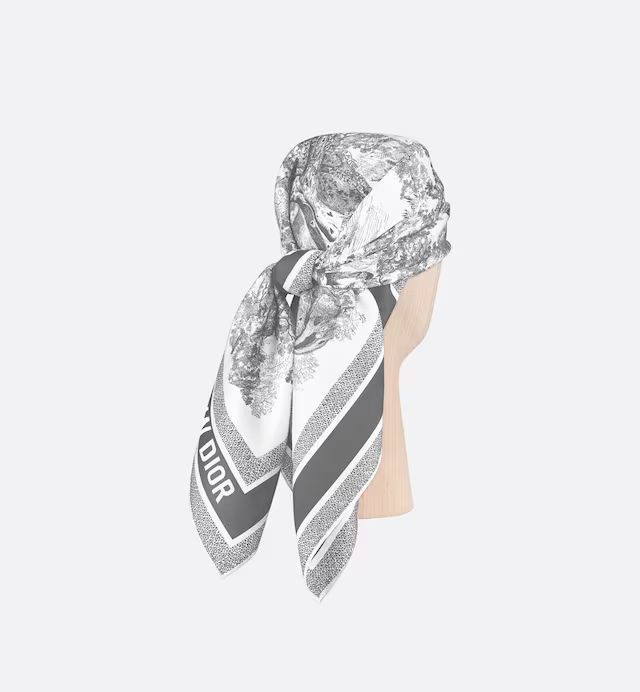 TOILE DE JOUY SAUVAGE 90 SQUARE SCARF