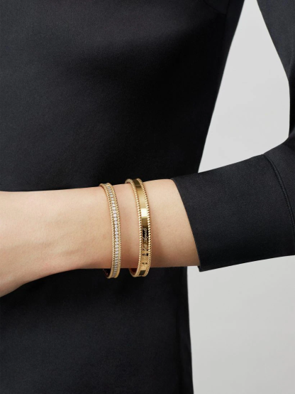 Perlée diamonds bracelet with single row of diamonds, medium model