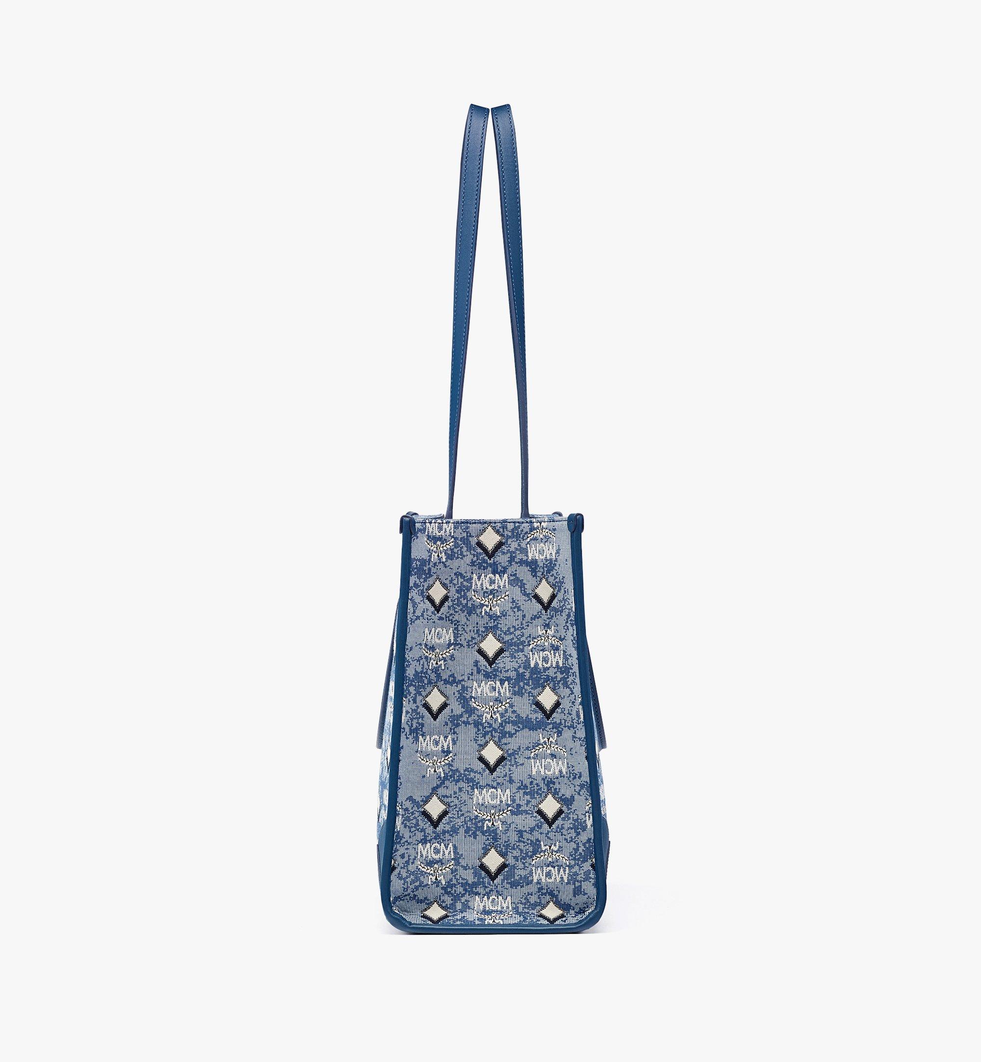 MCM トートバッグ - ヴィンテージ モノグラム ジャカード Blue MWTBATQ01LU001 ほかの角度から見る 1 MCM トートバッグ - ヴィンテージ モノグラム ジャカード Blue MWTBATQ01LU001 ほかの角度から見る 1