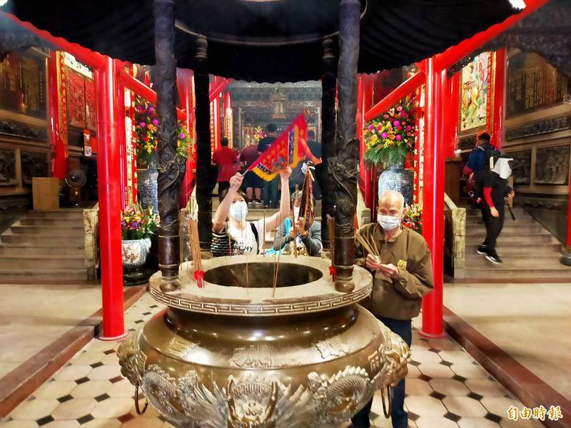 大甲媽祖今夜起駕「疫苗3 OK」識別證發出10萬張- 生活- 自由時報電子報