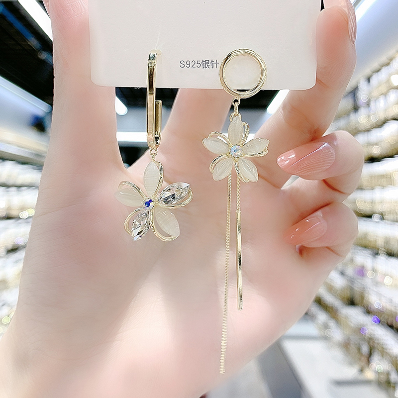 貓眼石花瓣不對稱耳環-FANYIACC