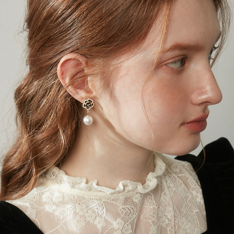 復古山茶花珍珠•夾式耳環-FANYIACC